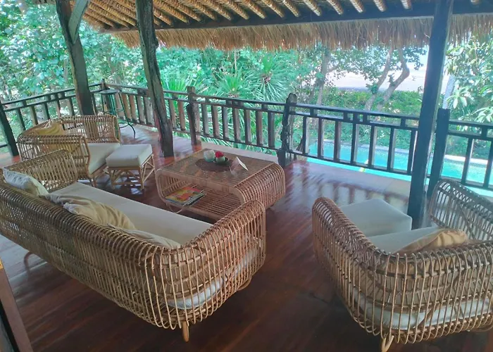 別荘 Eco House Bali